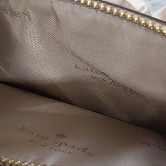 NWT Kate Spade Lucy Flower L-Zip Wristlet - Picture 6 of 12